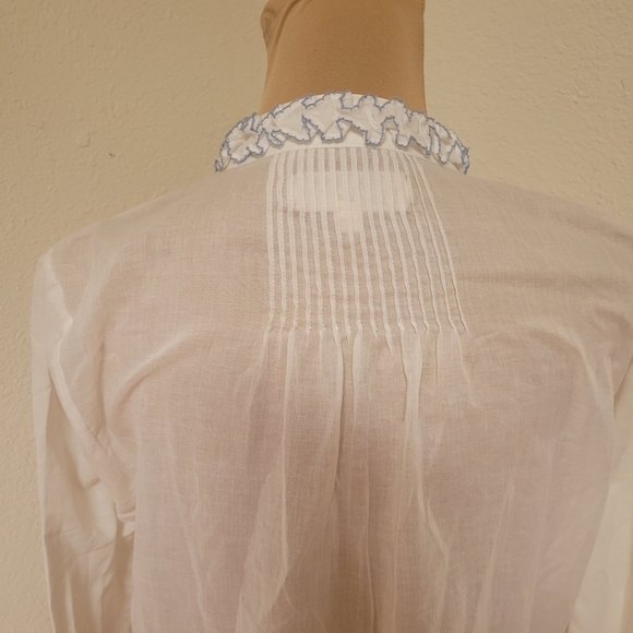 Textile by Elizabeth and James White Blouse - Picture 6 of 6